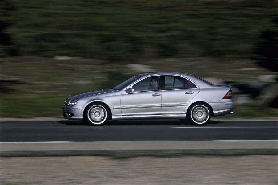  Mercedes-Benz C55 AMG 2005 года  (фото 31 из 37)